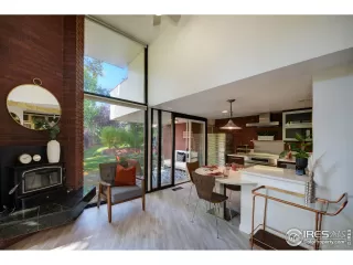 Photo #5: 926402 Listing