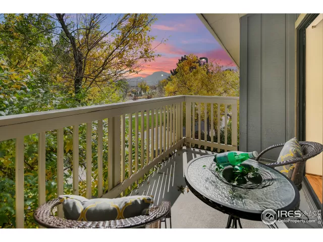 MLS: 926426 Condo For Sale