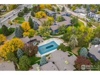 Photo #6: 926426 Listing