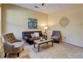 Photo #5: 926431 Listing