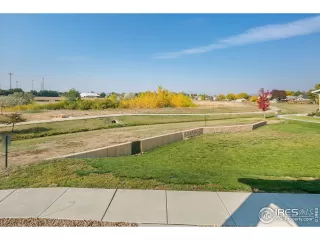 Photo #5: 926433 Listing