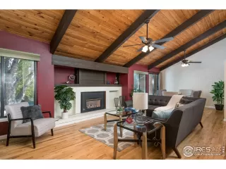 Photo #6: 926449 Listing