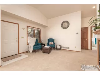 Photo #4: 926469 Listing