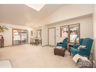 Photo #5: 926469 Listing