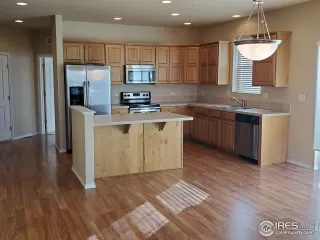 Photo #2: 926502 Listing