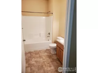 Photo #4: 926502 Listing