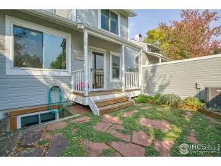 Photo #4: 926789 Listing