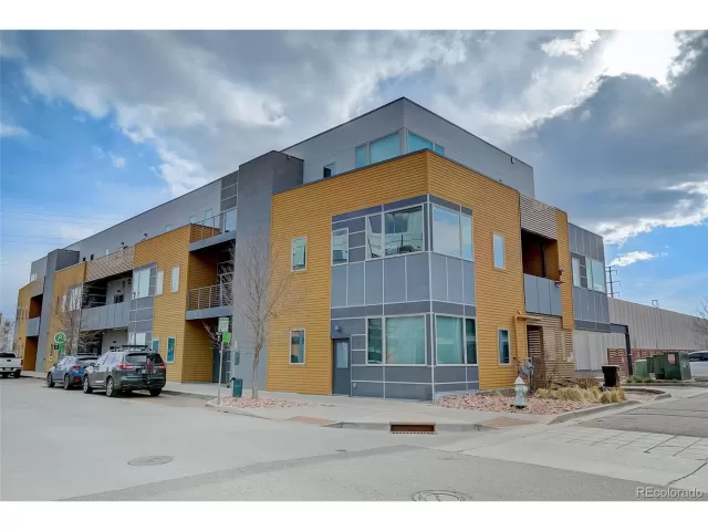 MLS: 9268424 Condo For Sale