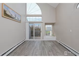 Photo #2: 926920 Listing