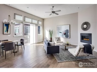 Photo #5: 926940 Listing