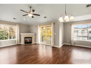 Photo #6: 926941 Listing