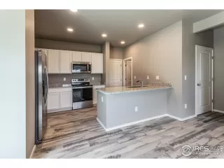 Photo #2: 927017 Listing 