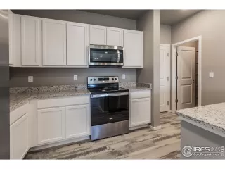 Photo #4: 927017 Listing 