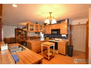 Photo #5: 927037 Listing 