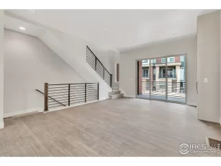 Photo #5: 927105 Listing 