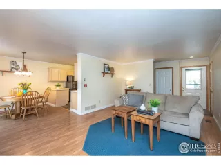 Photo #6: 927156 Listing