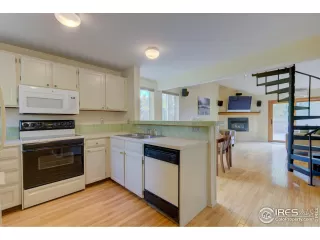 Photo #6: 927167 Listing