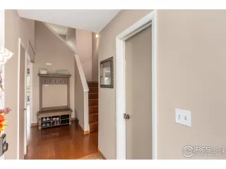 Photo #1: 927256 Listing