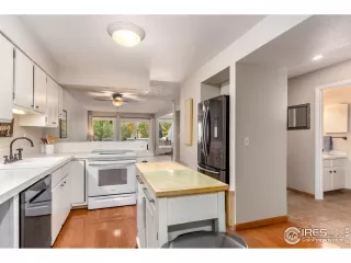 Photo #3: 927256 Listing