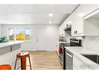 Photo #6: 927336 Listing