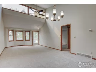 Photo #4: 927490 Listing