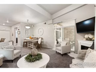 Photo #5: 927498 Listing