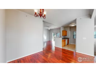 Photo #6: 927513 Listing