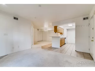 Photo #5: 927515 Listing