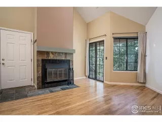 Photo #4: 927613 Listing 