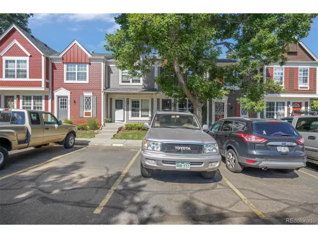 MLS: 9276513 Condo For Sale