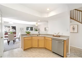 Photo #2: 927672 Listing