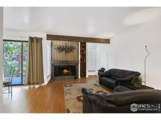 Photo #6: 927761 Listing