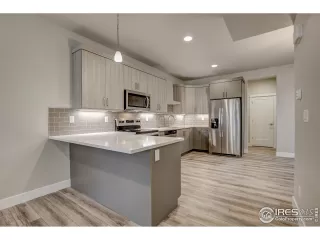 Photo #4: 927781 Listing