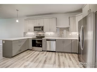 Photo #5: 927781 Listing