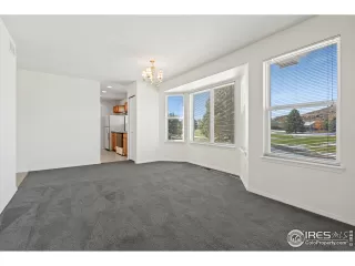 Photo #4: 927887 Listing