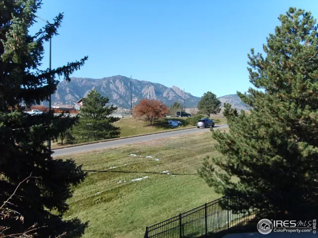 MLS: 927908 Condo For Sale