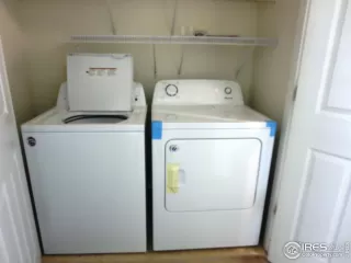 Photo #5: 927921 Listing