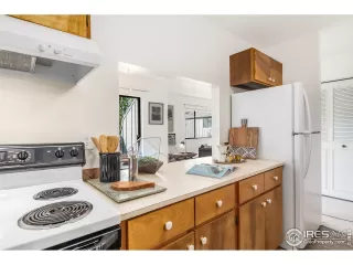 Photo #3: 927935 Listing