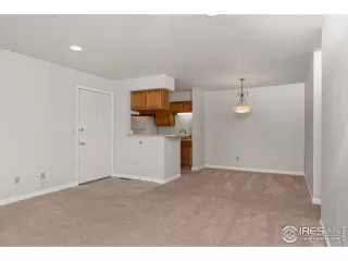 Photo #6: 927973 Listing