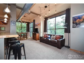 Photo #2: 927990 Listing