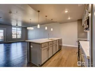 Photo #6: 928007 Listing 