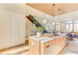 Photo #1: 928026 Listing