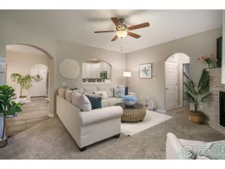 Photo #4: 928154 Listing