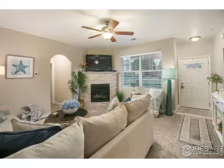 Photo #5: 928154 Listing