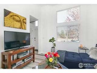 Photo #1: 928181 Listing