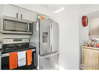 Photo #3: 928181 Listing