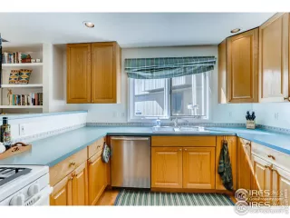 Photo #5: 928294 Listing