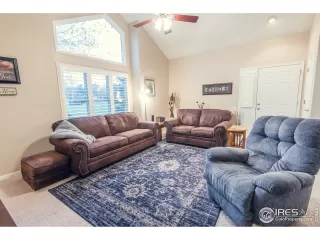 Photo #5: 928299 Listing