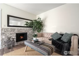 Photo #5: 928352 Listing