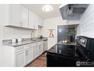 Photo #6: 928352 Listing